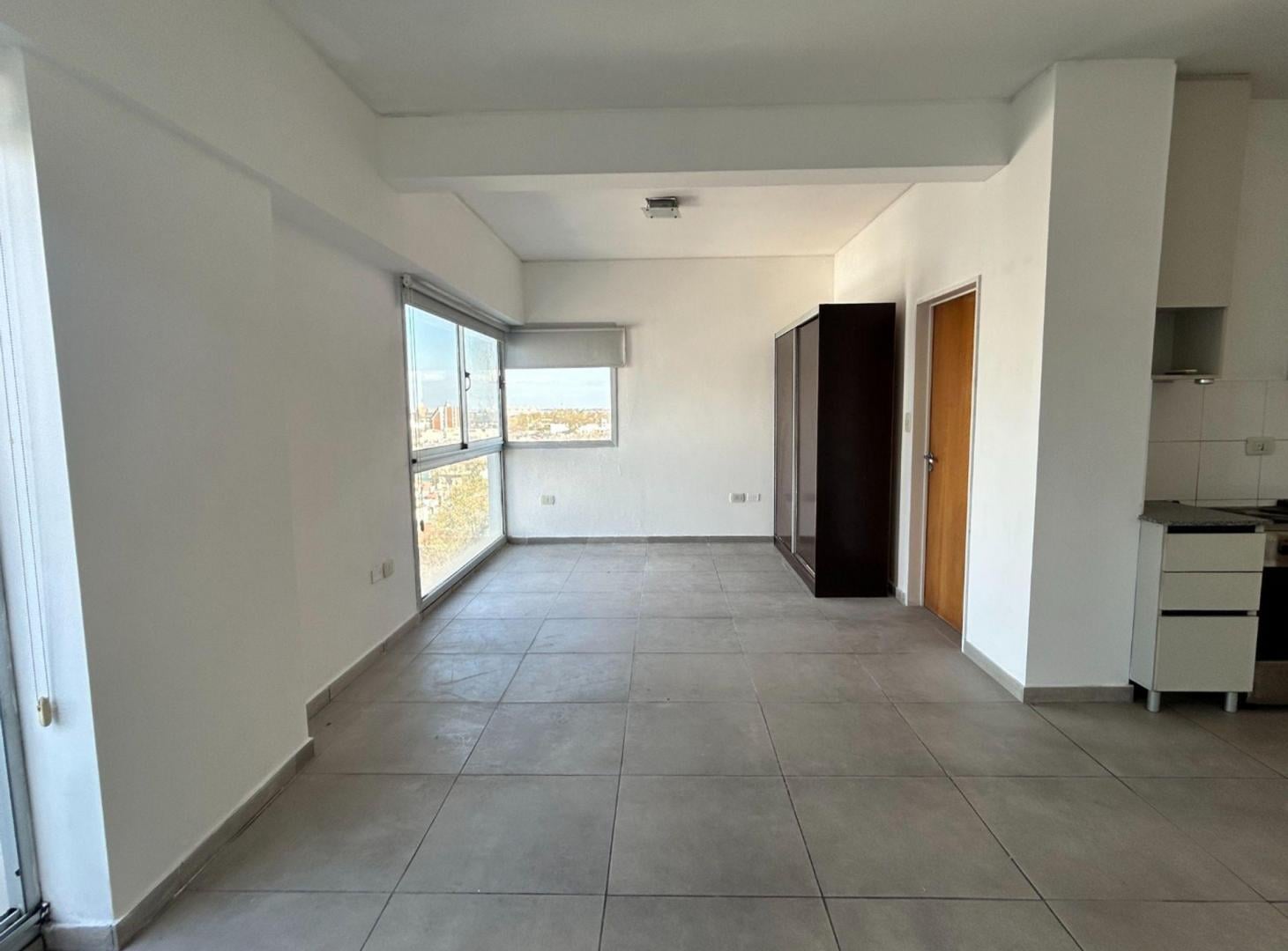 Foto de MONOAMBIENTE CON BALCON A ESTRENAR EN FLORES, imagen 4