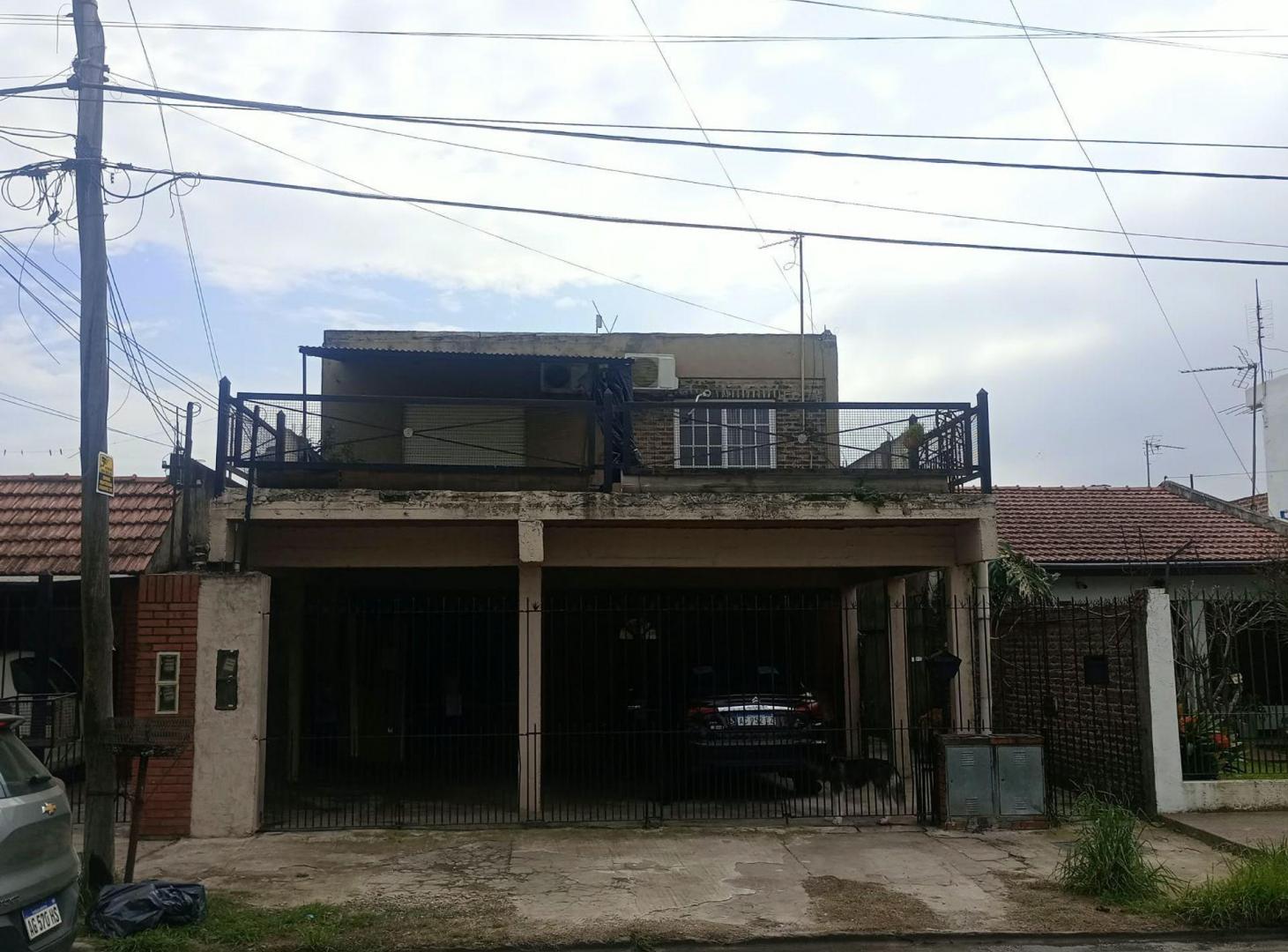 Foto de PH 6 AMBIENTES DIVIDIDO CON COCHERA PATIO Y TERRA, imagen 1