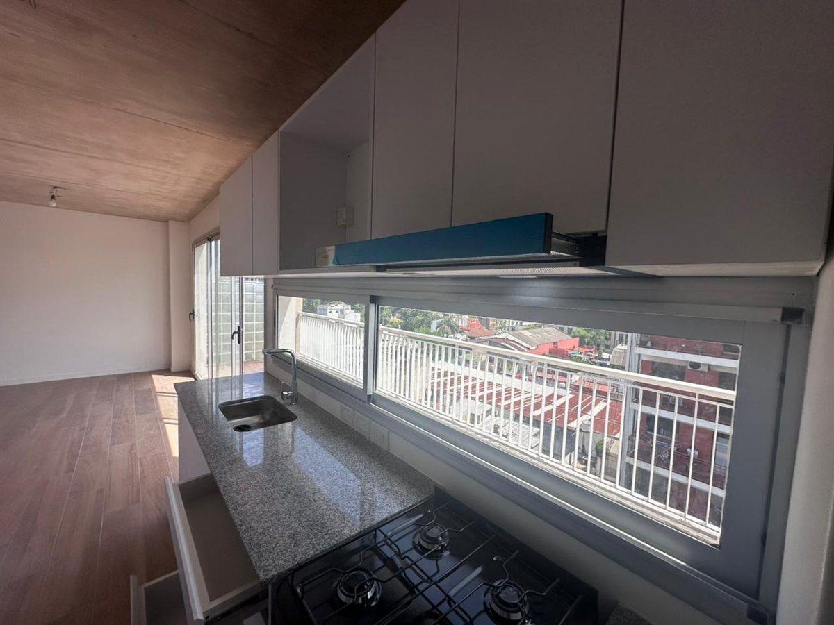 Foto de Venta Piso 3 Amb + Escritorio o Vestidor Flores, imagen 3