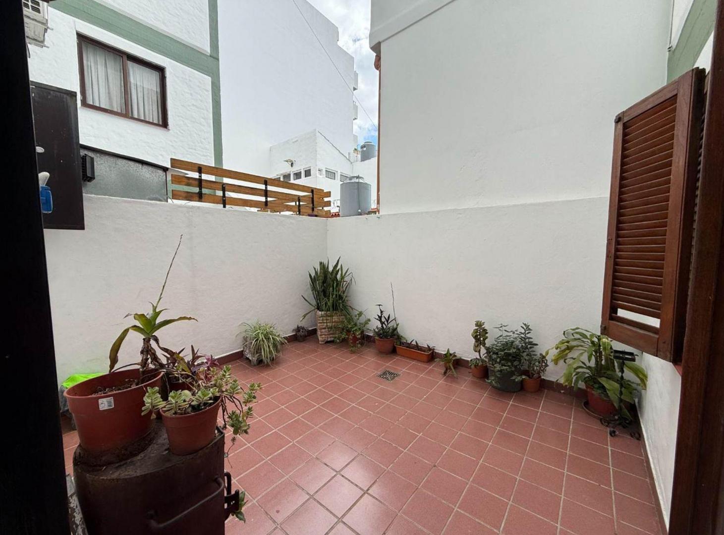 Foto de VENTA DEPTO 2 AMBIENTES CON PATIO NUÑEZ, imagen 2