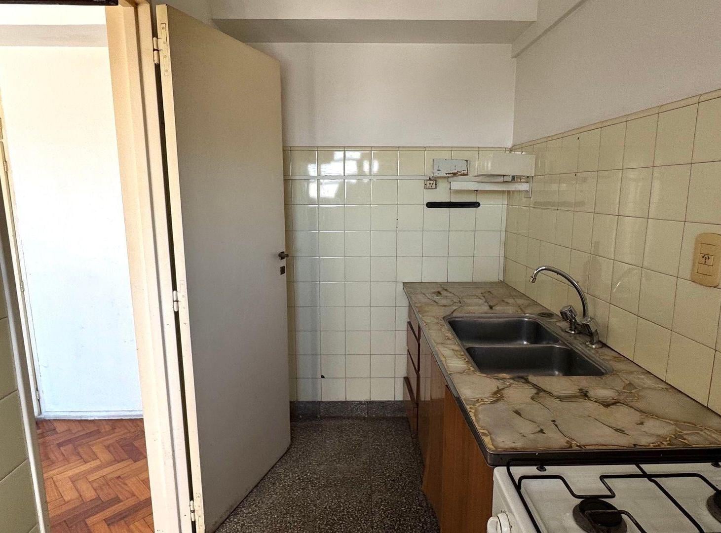 Foto de Villa Luro - VENTA - MONOAMBIENTE LUMINOSO, imagen 3