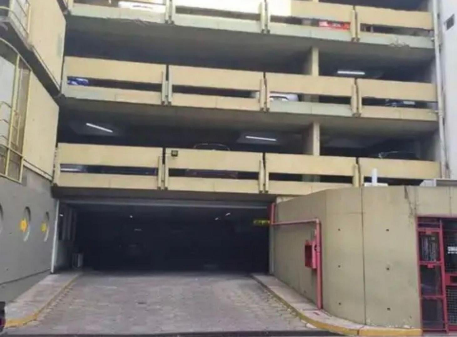 Foto de Venta Cochera Hipólita Yrigoyen al 900 Monserrat, imagen 3