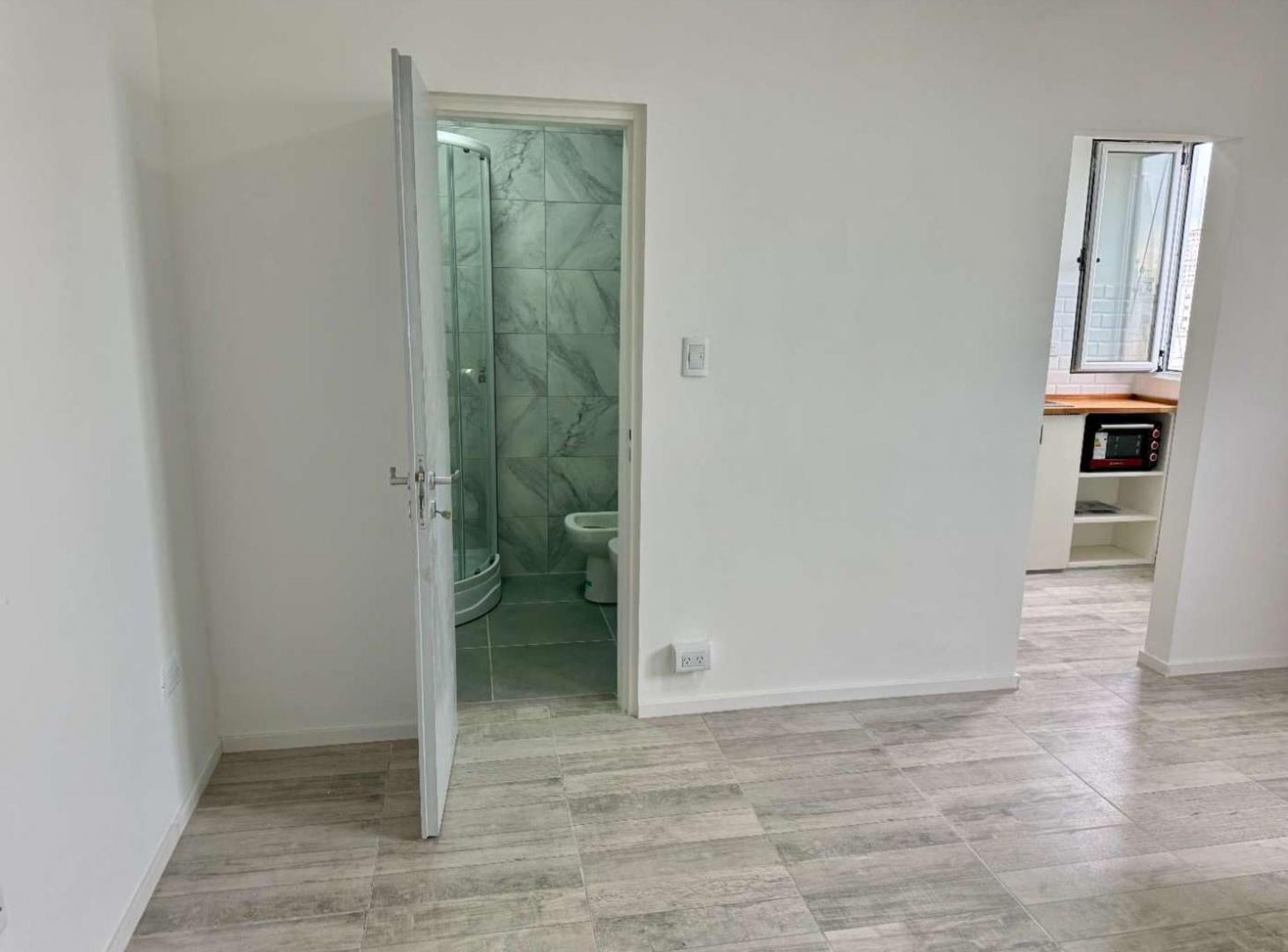 Foto de VENTA DEPTO 2 AMBIENTES REFACCIONADO CABALLITO, imagen 5