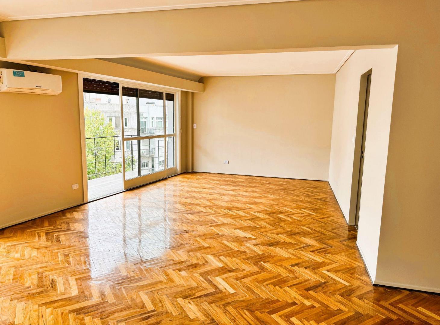Foto de VENTA- RECOLETA - 4 ambientes con dep y cochera, imagen 1