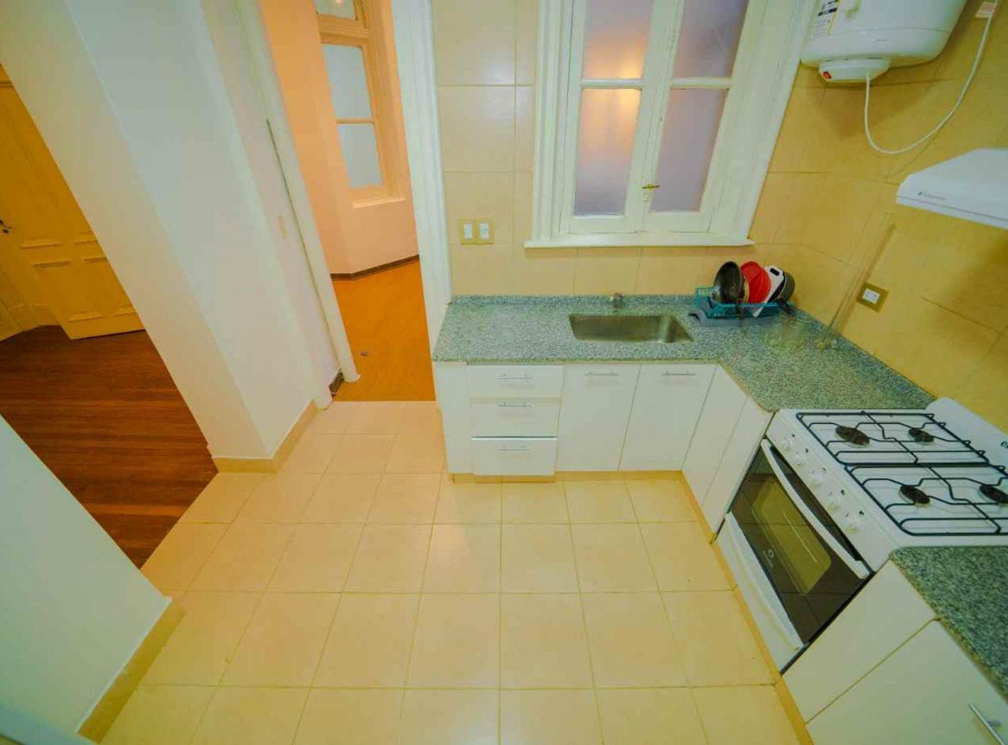 Foto de VENTA 5 AMB EDIFICIO HISTORICO Av de Mayo 900, imagen 4