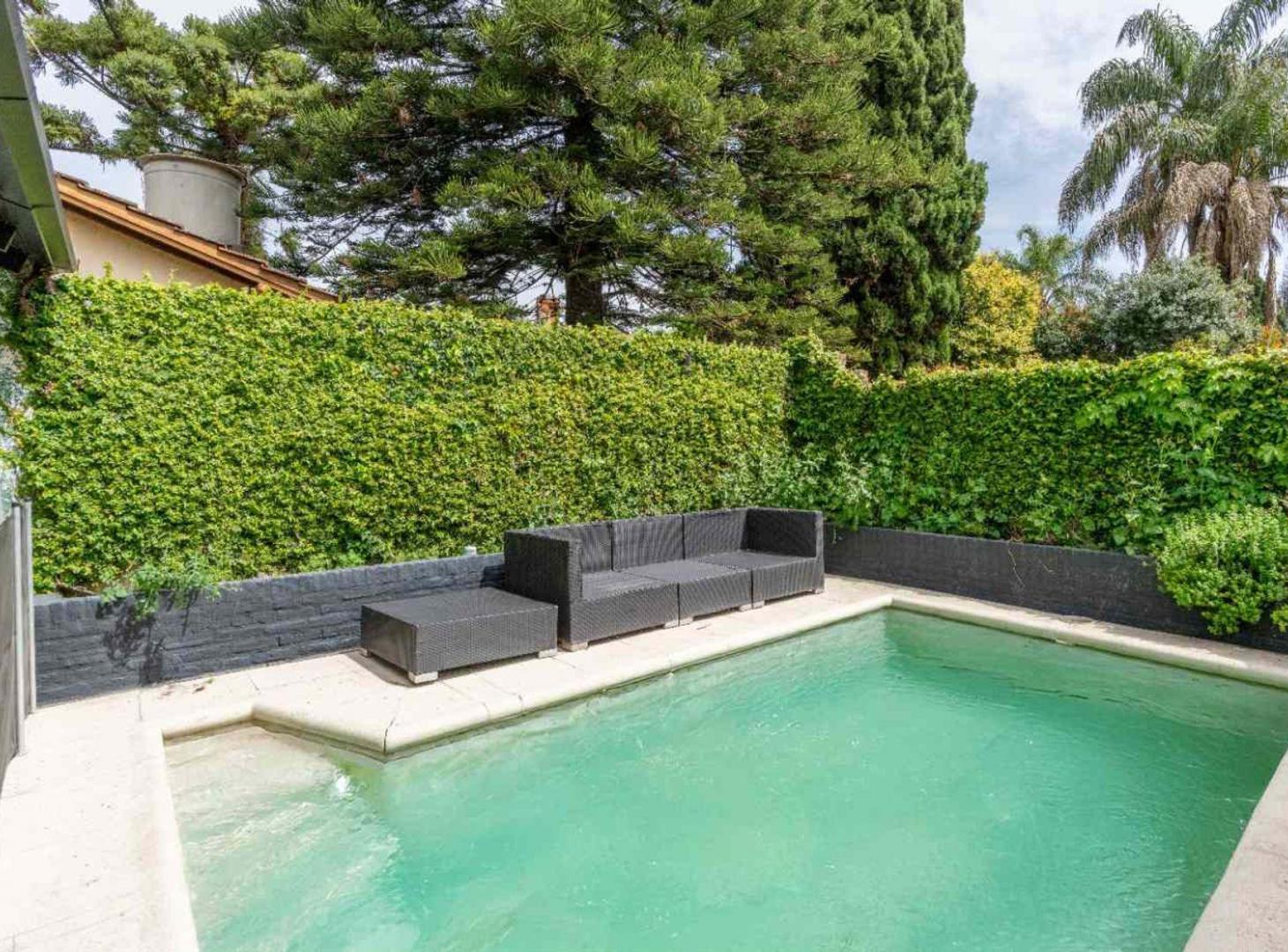 Foto de CASA CON PILETA Y QUINCHO CERCA DE LOMITAS STREET, imagen 2