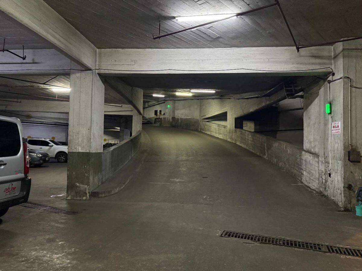 Foto de VENTA COCHERA FIJA CUBIERTA BALVANERA FACIL ACCESO, imagen 3