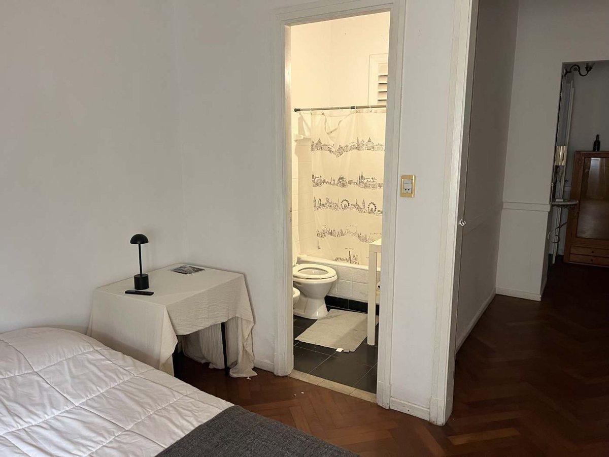 Foto de Venta MONOAMBIENTE DIVISIBLE CASI COMO UN 2 AMB !!, imagen 4