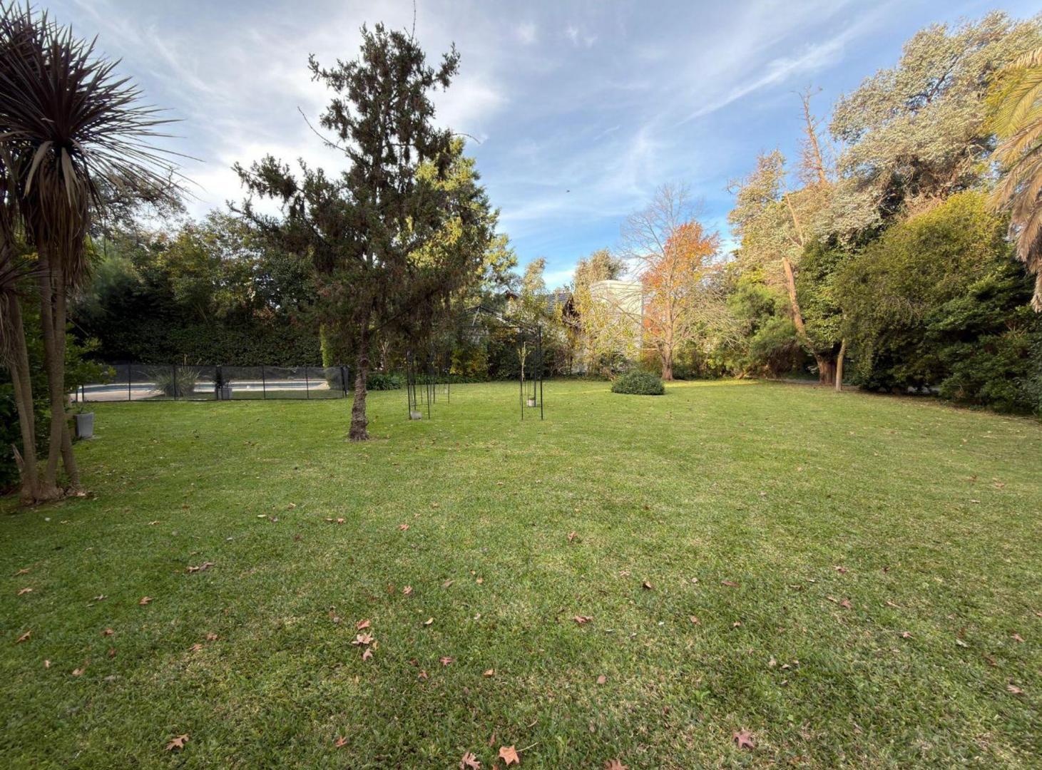 Foto de Venta Casa Praderas de Lujan 5 amb Increible Lote, imagen 5