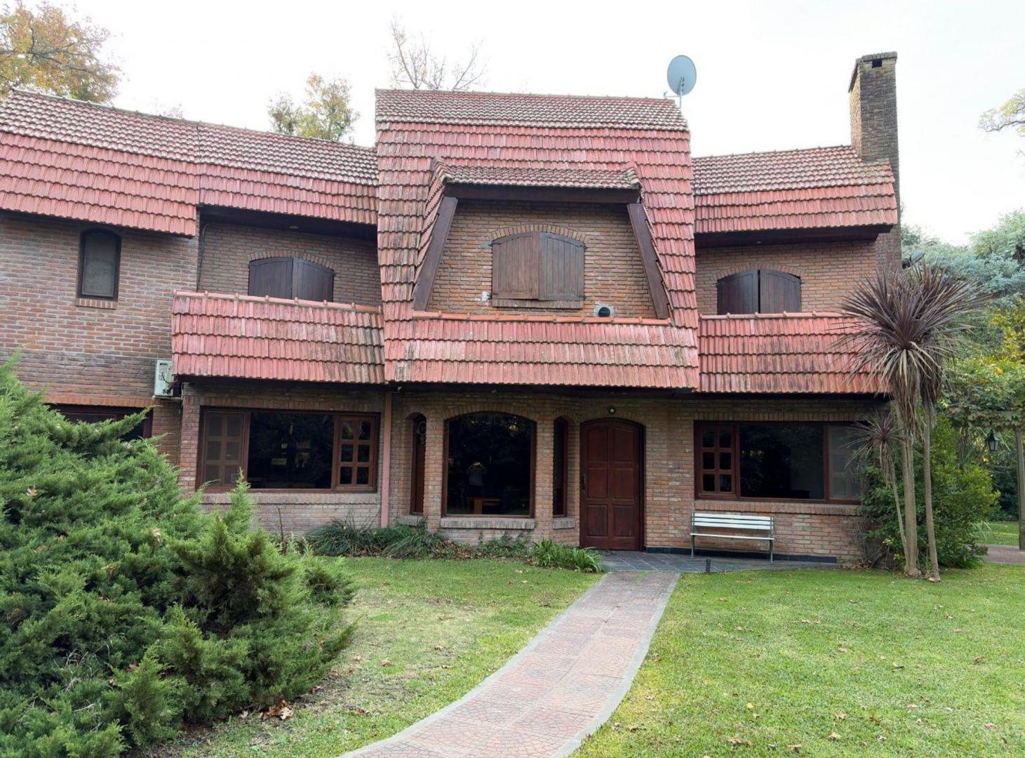 Foto de Venta Casa Praderas de Lujan 5 amb Increible Lote, imagen 2