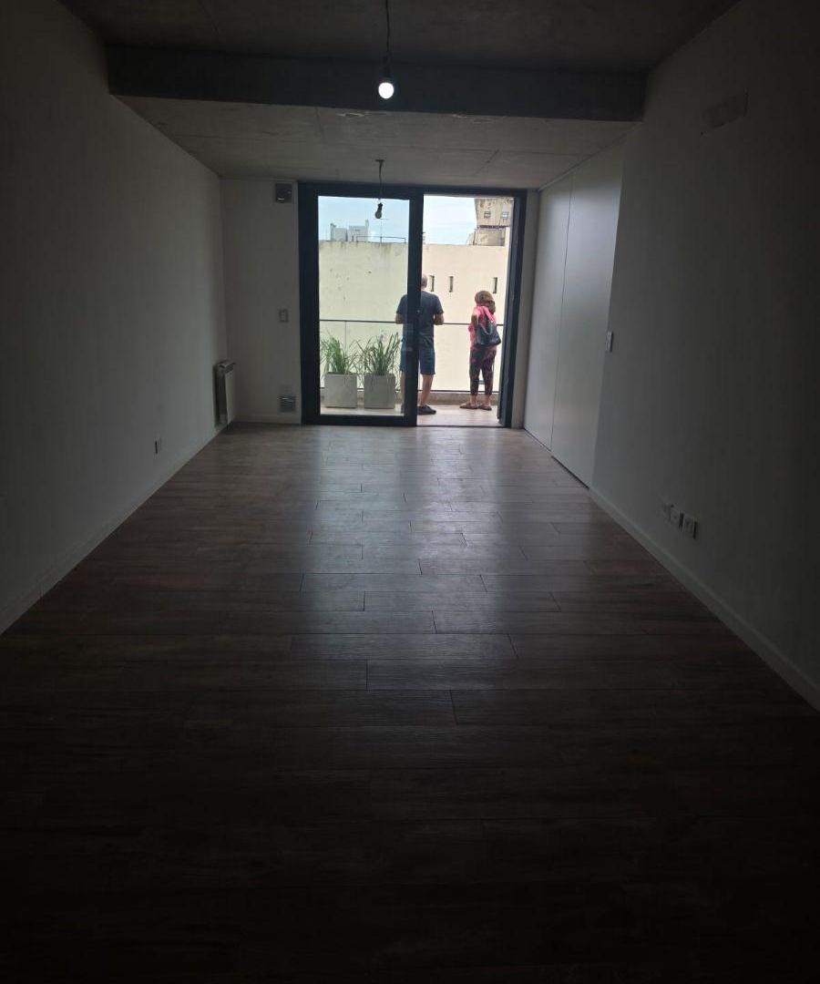 Foto de HERMOSO MONOAMBIENTE A ESTRENAR CON AMPLIO BALCÓN A LA CALLE SIMBRÓN, imagen 3