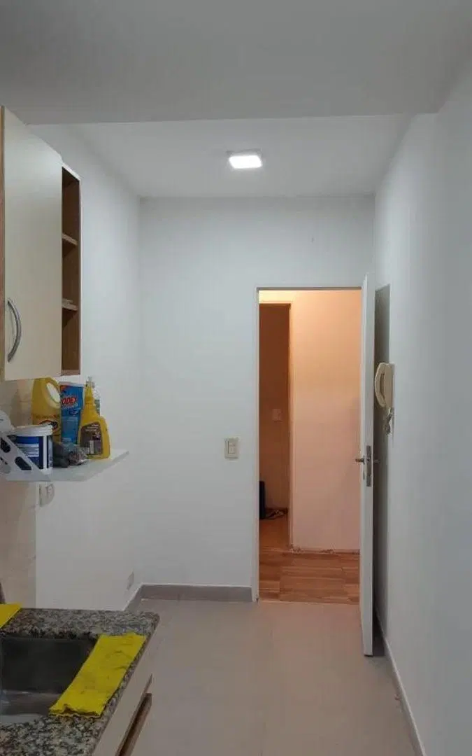 Hermoso departamento dos ambientes al frente con balcón en Donato Alvarez 1535 2