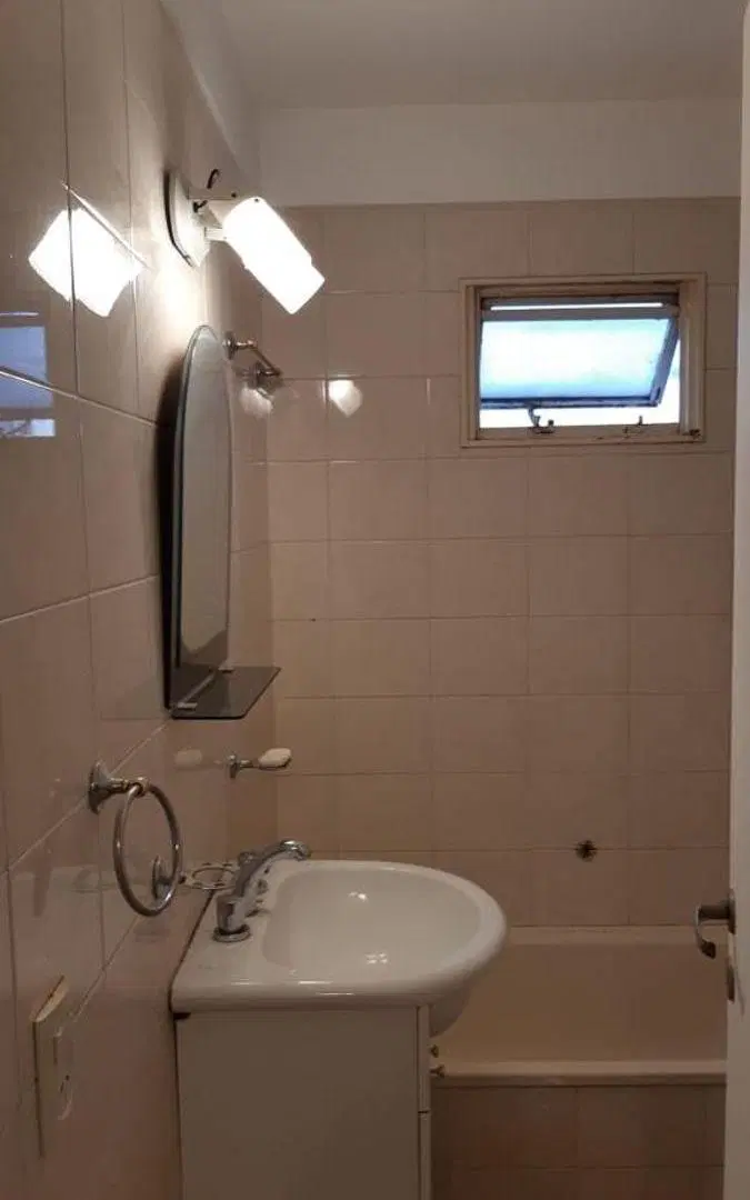Hermoso departamento dos ambientes al frente con balcón en Donato Alvarez 1535 4