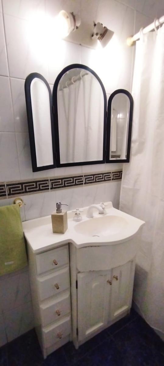 Privilegiado Tres Ambientes con Balcón y Jardin. 5