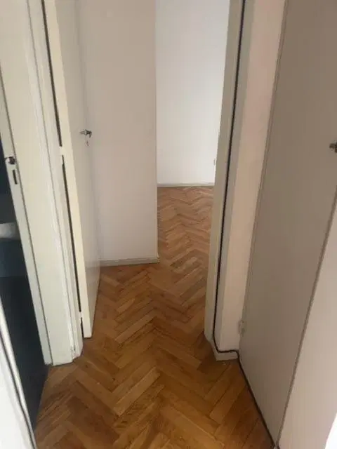 Dos ambientes luminosos solo para apto profesional consultorios u oficinas. 8