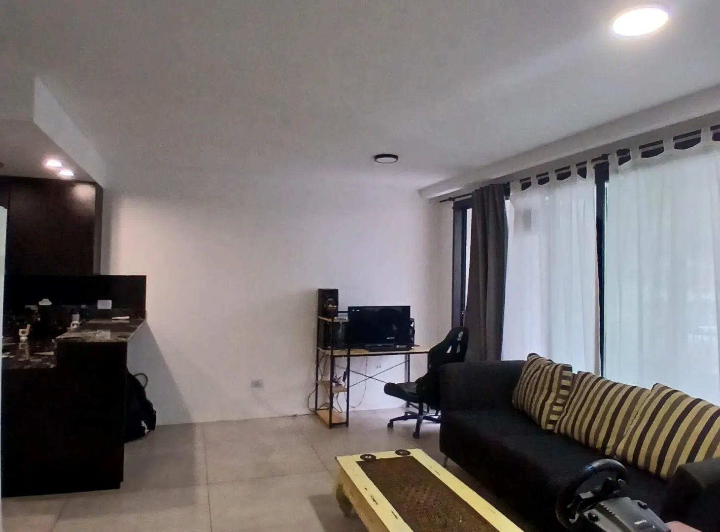 Depto 2 ambs tipo semi-piso con gran balcón! 3