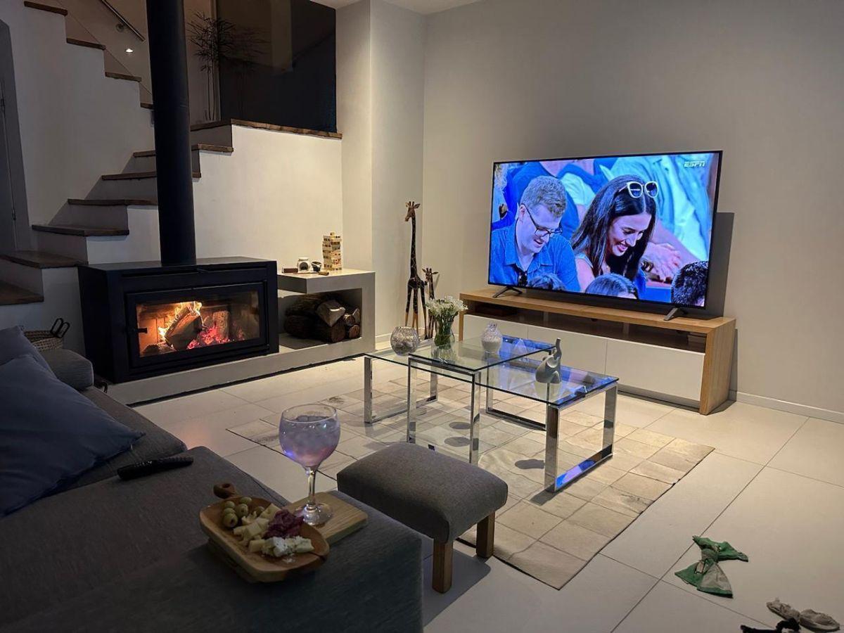 Foto de Execpcional casa con diseño moderno en barrio de gran prestigio y super, imagen 3