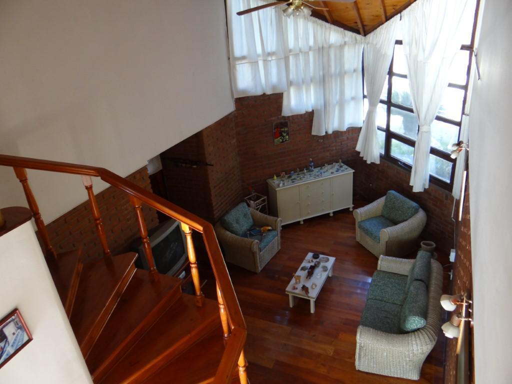 Chalet 4 Amb. con Fondo Parquizado, Piscina y Garaje Para 2 Autos en Barrio Parque, Vicente López 5