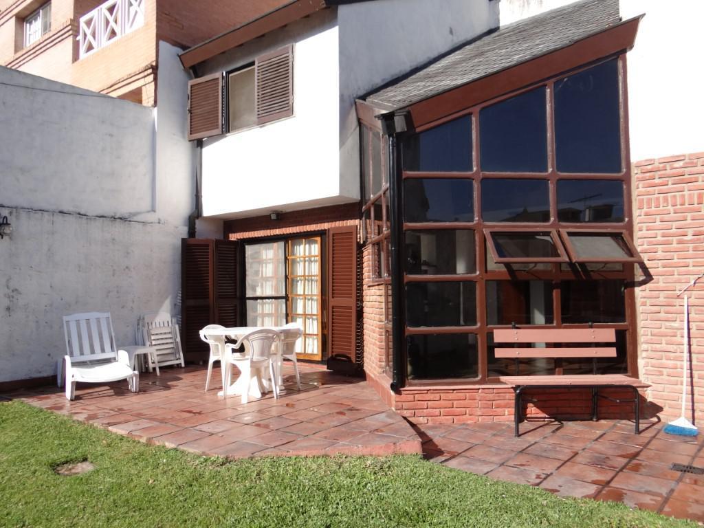 Chalet 4 Amb. con Fondo Parquizado, Piscina y Garaje Para 2 Autos en Barrio Parque, Vicente López 3