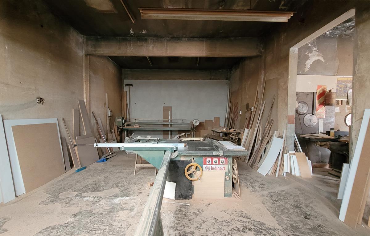 Galpon 340 m² Cub. en Venta, Zona Industrial, Villa Martelli 5