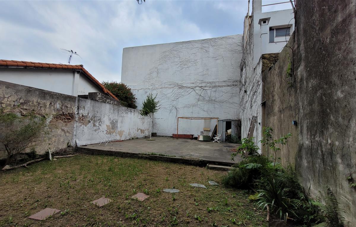 En Venta, en Block, 4 Departamentos y Terreno C/ Ingreso Vehicular. Villa Martelli. 1