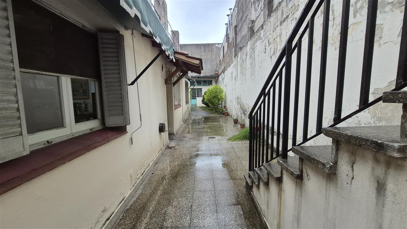 Terreno 300m2 en Venta Sobre Av. Laprida próximo a Mitre. V. Martelli