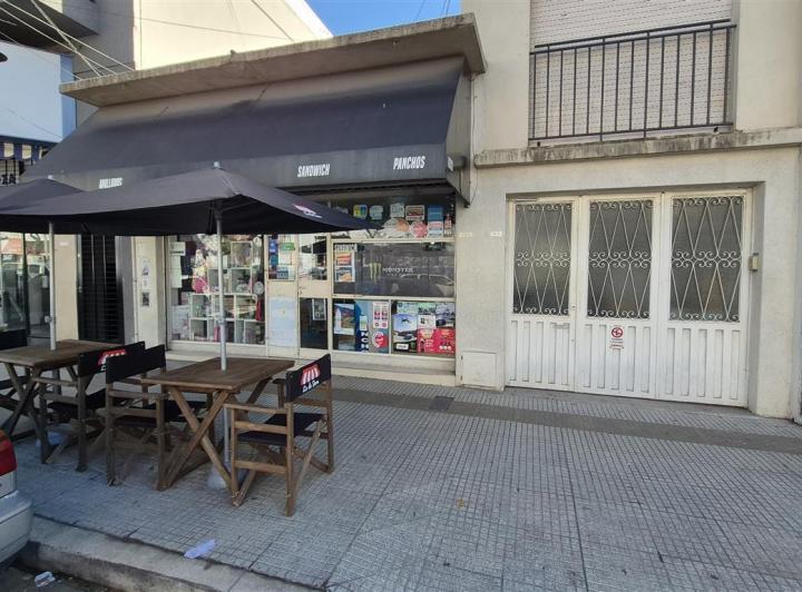 Foto de Venta Local con 2 viviendas y galpón. Villa Martelli, imagen 2