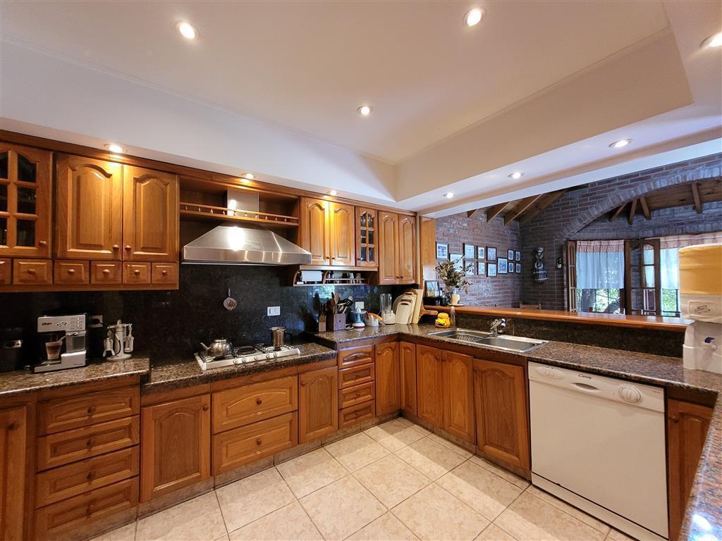 Foto de En Venta Casa 5 Amb, c/ Jardin, Piscina, Play y Gge. Villa Martelli, imagen 5