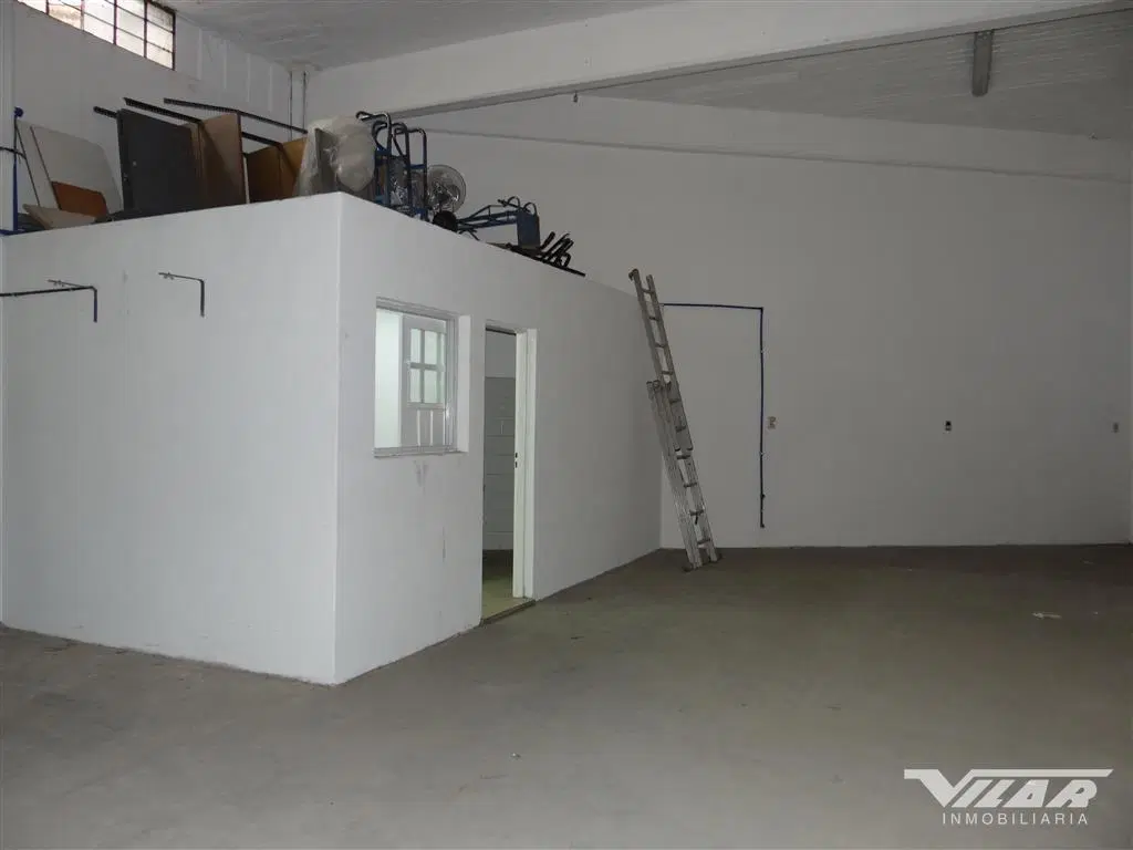 En Alquiler Galpón/Local 380m2  sobre mitre a metros de CABA -  Villa Martelli 5