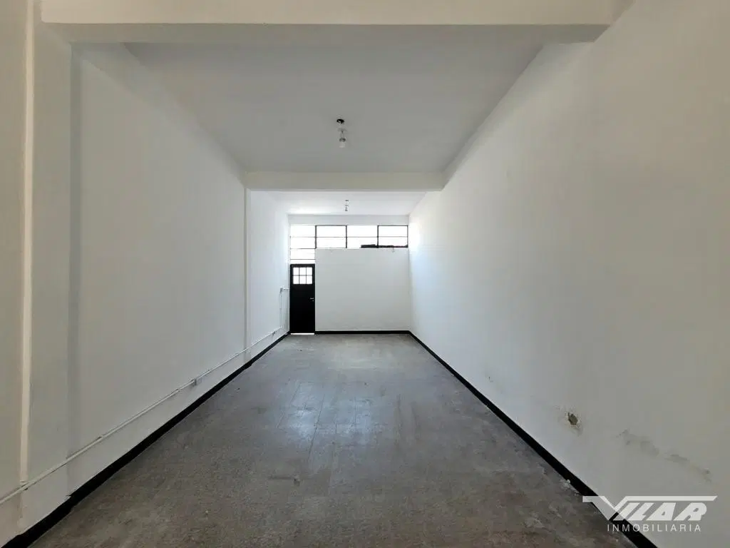 En Alquiler Local de 42 mts, zona comercial. Villa Maipú - General San Martin 2