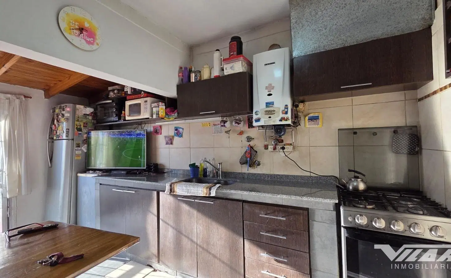En Venta PH 3 amb.  PA  c/ terraza y quincho, independiente.  -  V. Martelli, V. Lopez 4
