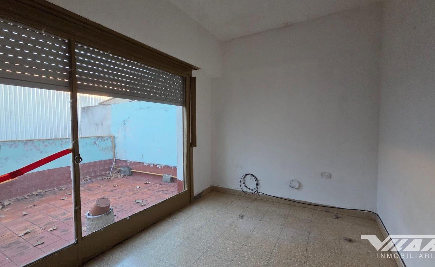 Foto de En venta, Vivienda 3 amb con patio y terraza con Galpón de 130m2, imagen 2