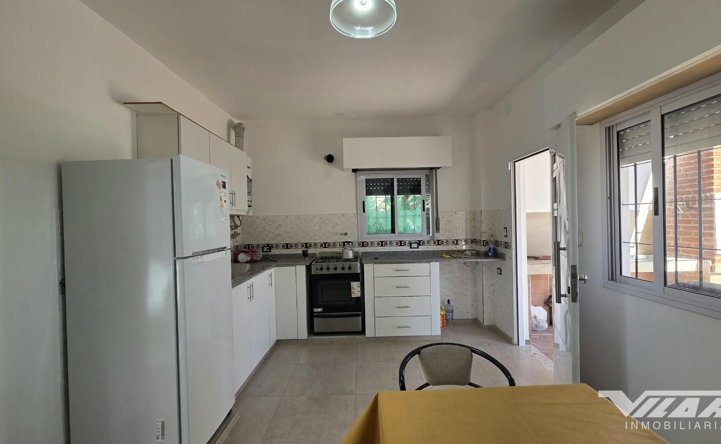 Foto de En Venta Casa 4 amb c/ cochera, jardin y galeria. REFACCIONADA. -V, imagen 4