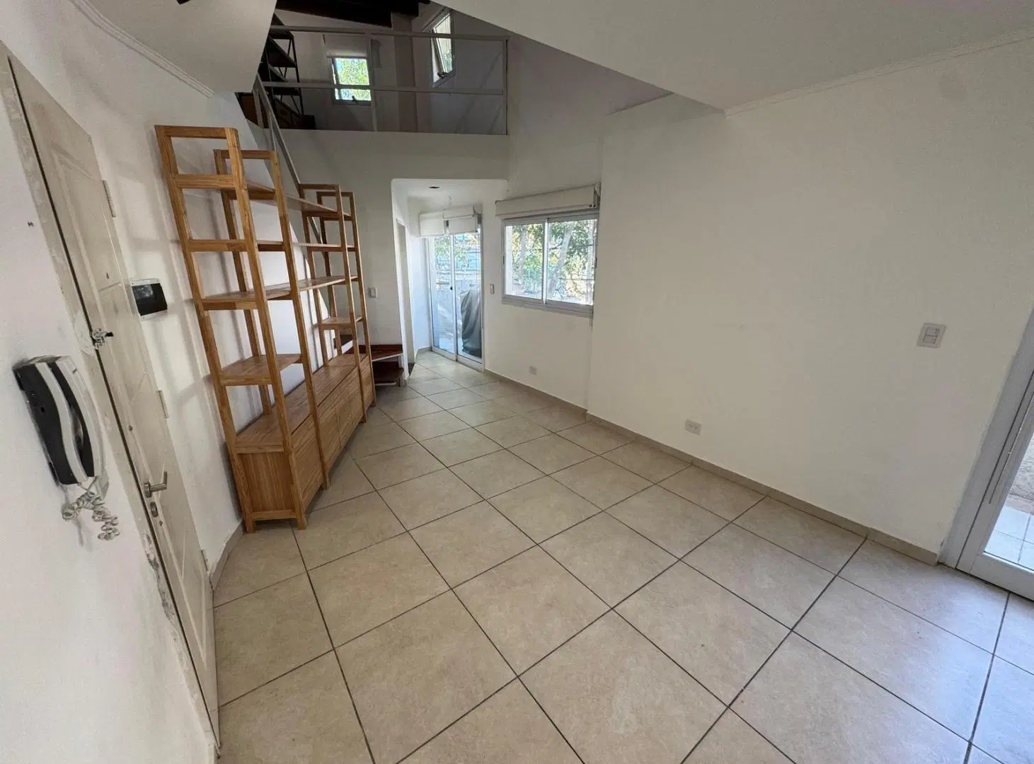 Venta PH 2 Ambientes y medio en Parque Chas en dúplex | Todo luz. 4