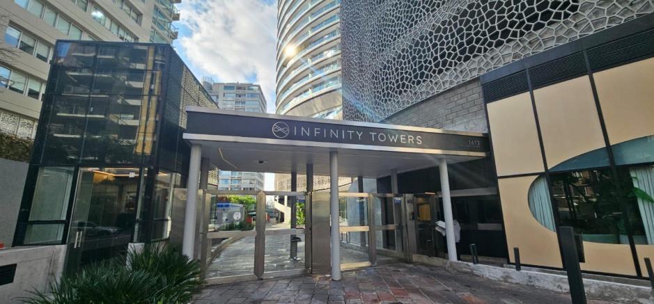 Foto de Infinity Towers 3 amb cochera vista al rio, imagen 1