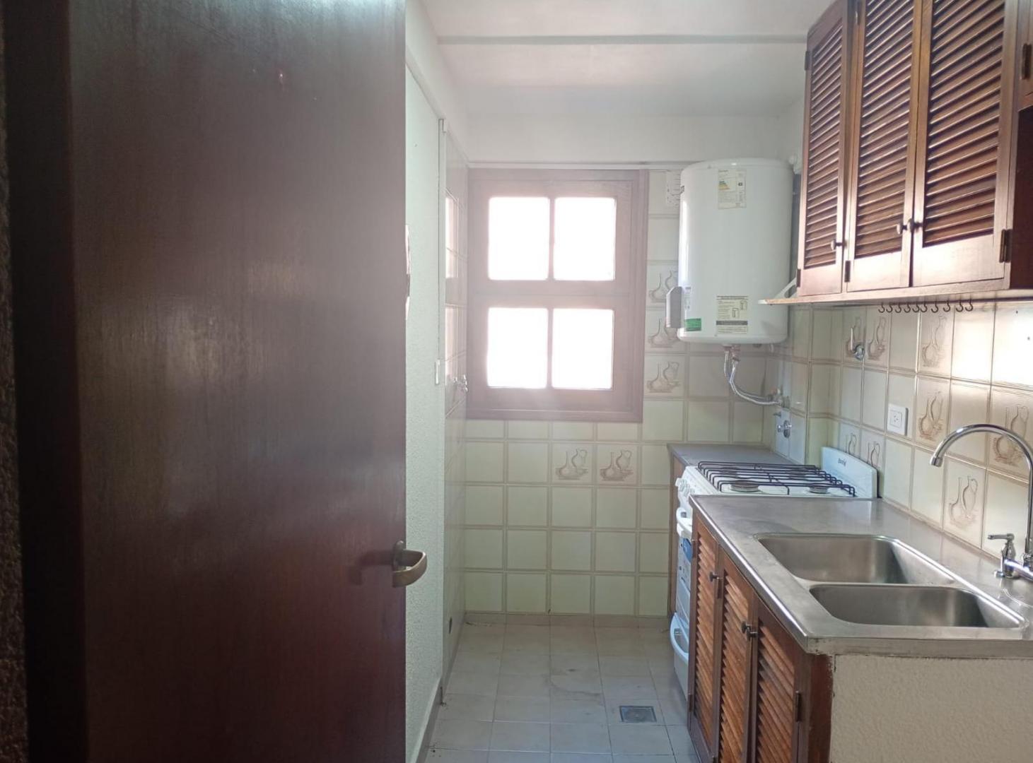 Foto de Departamento dos ambientes con cochera,pileta, baulera, imagen 4