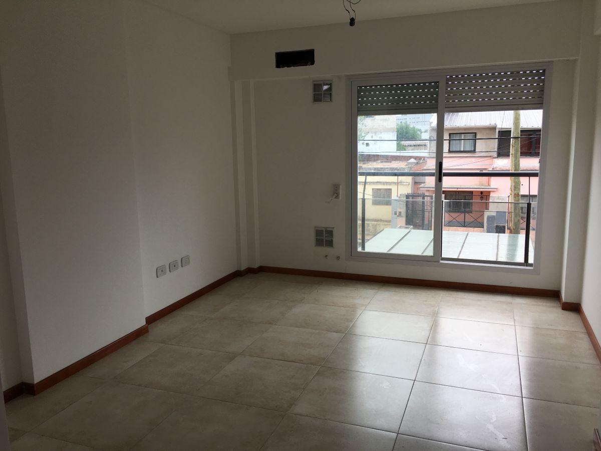 Departamento de 36 m² con 1 dormitorio en venta en Morón
