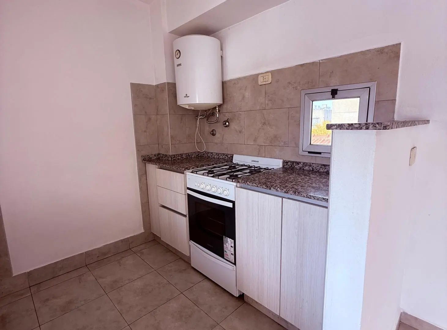 Departamento de 35 m² con 1 dormitorio en alquiler en Morón 4