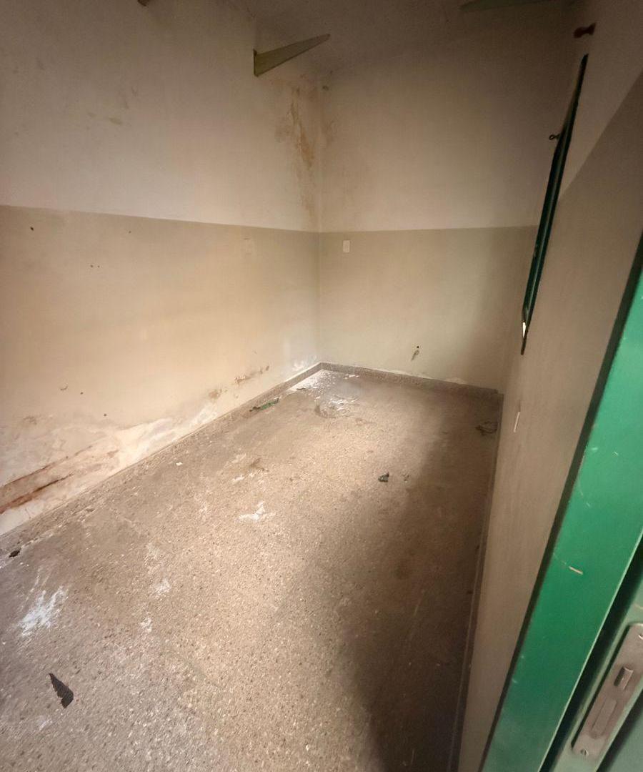 Foto de Depósito de 290 m² en venta en Villa Luzuriaga, imagen 4