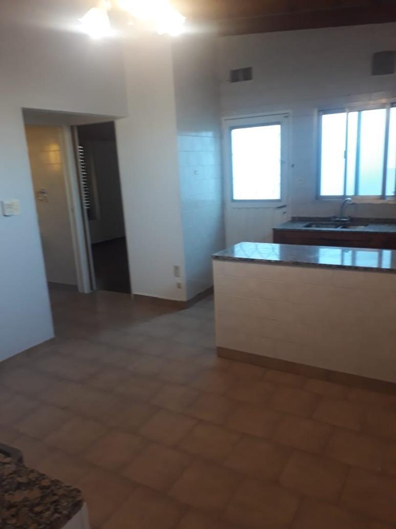 Foto de Venta PH PRIMER PISO A LA CALLE- LANUS OESTE, imagen 1