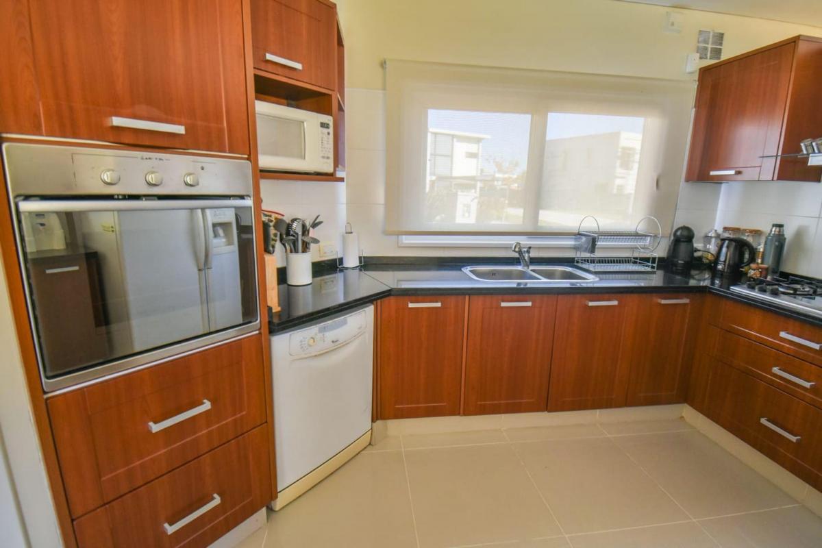 Venta Casa Greenville 7 Ambientes, Lote de 1000 m² 4