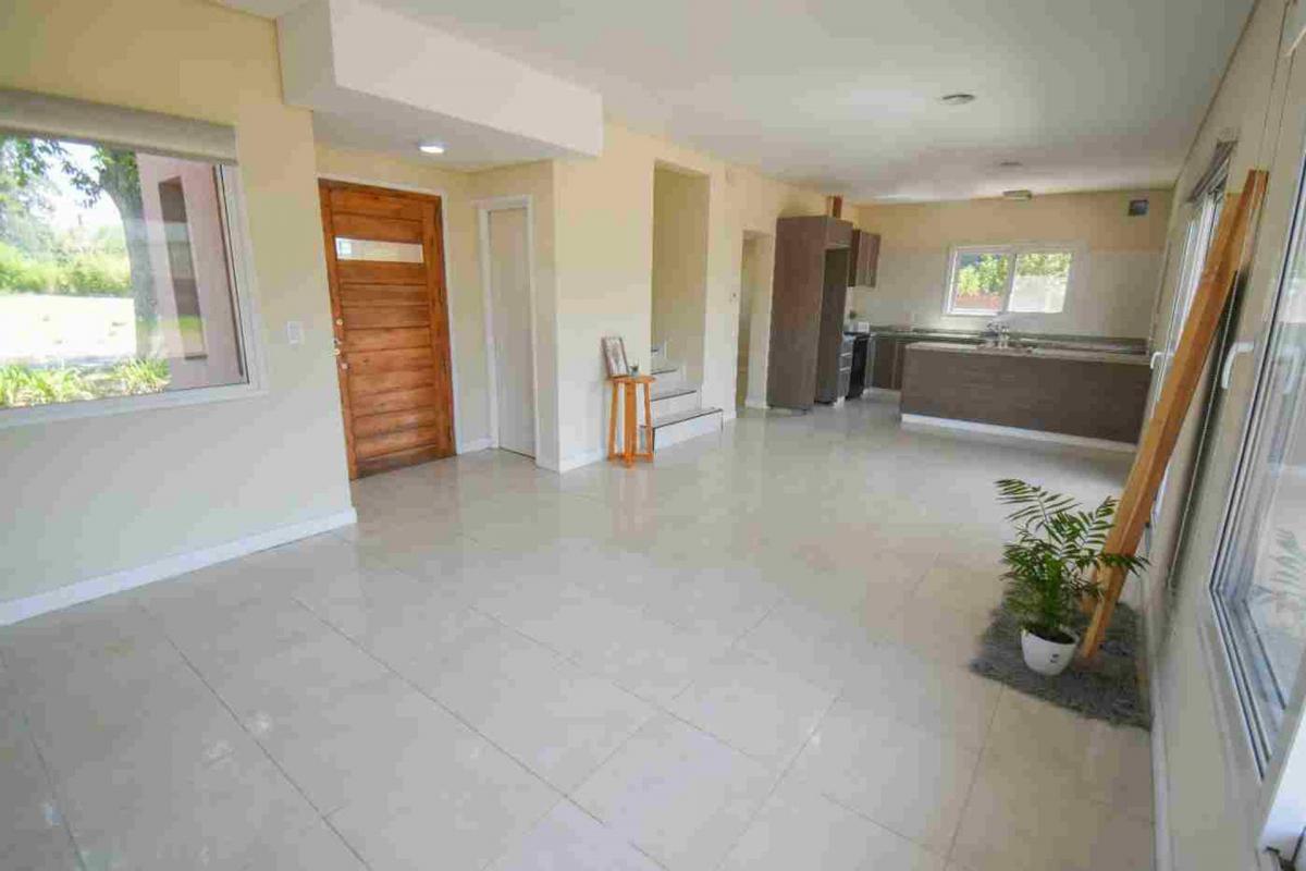 Venta Casa Fincas de Hudson 5 Ambientes 4