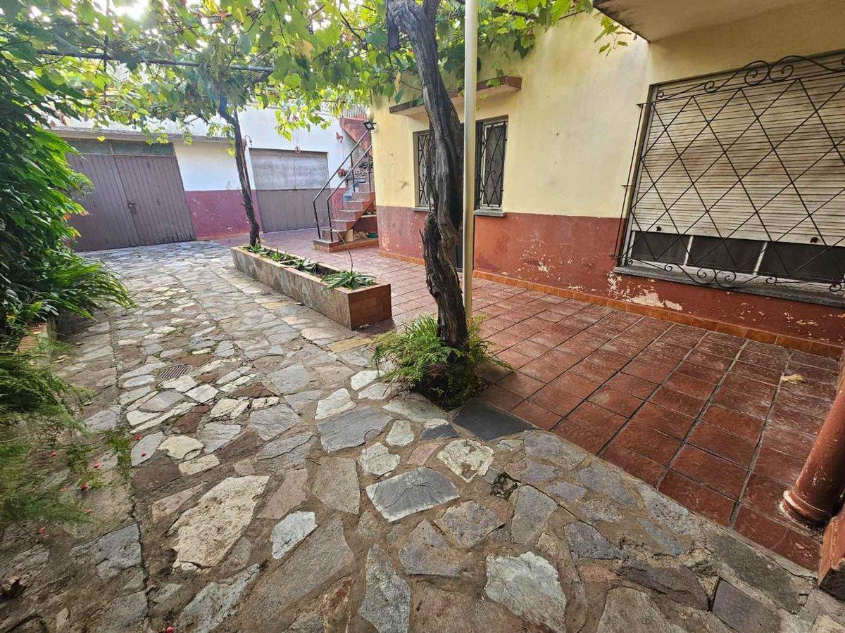 Venta Casa Multifamiliar con Cochera Patio Quilmes 1