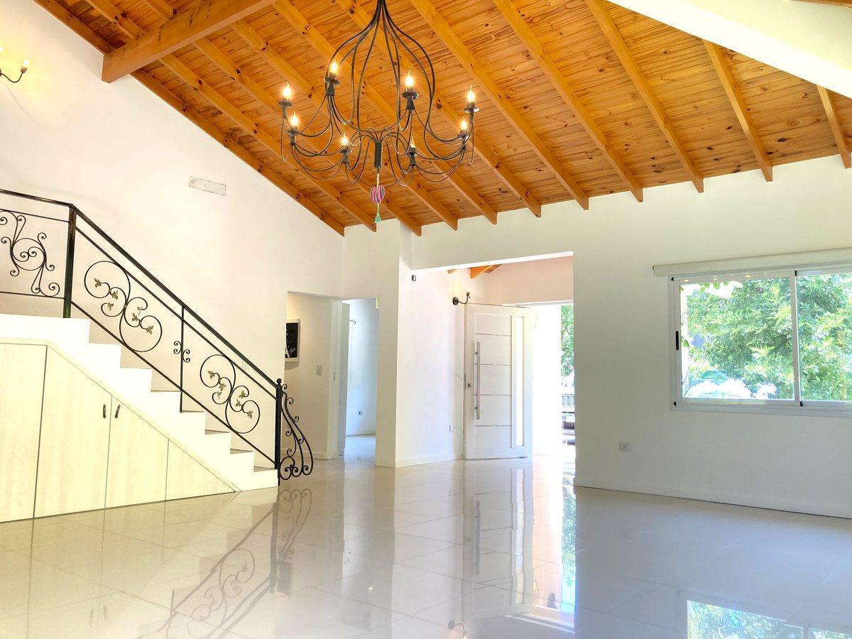 Venta Casa Las Acacias de Hudson 5 Amb con Pileta 1