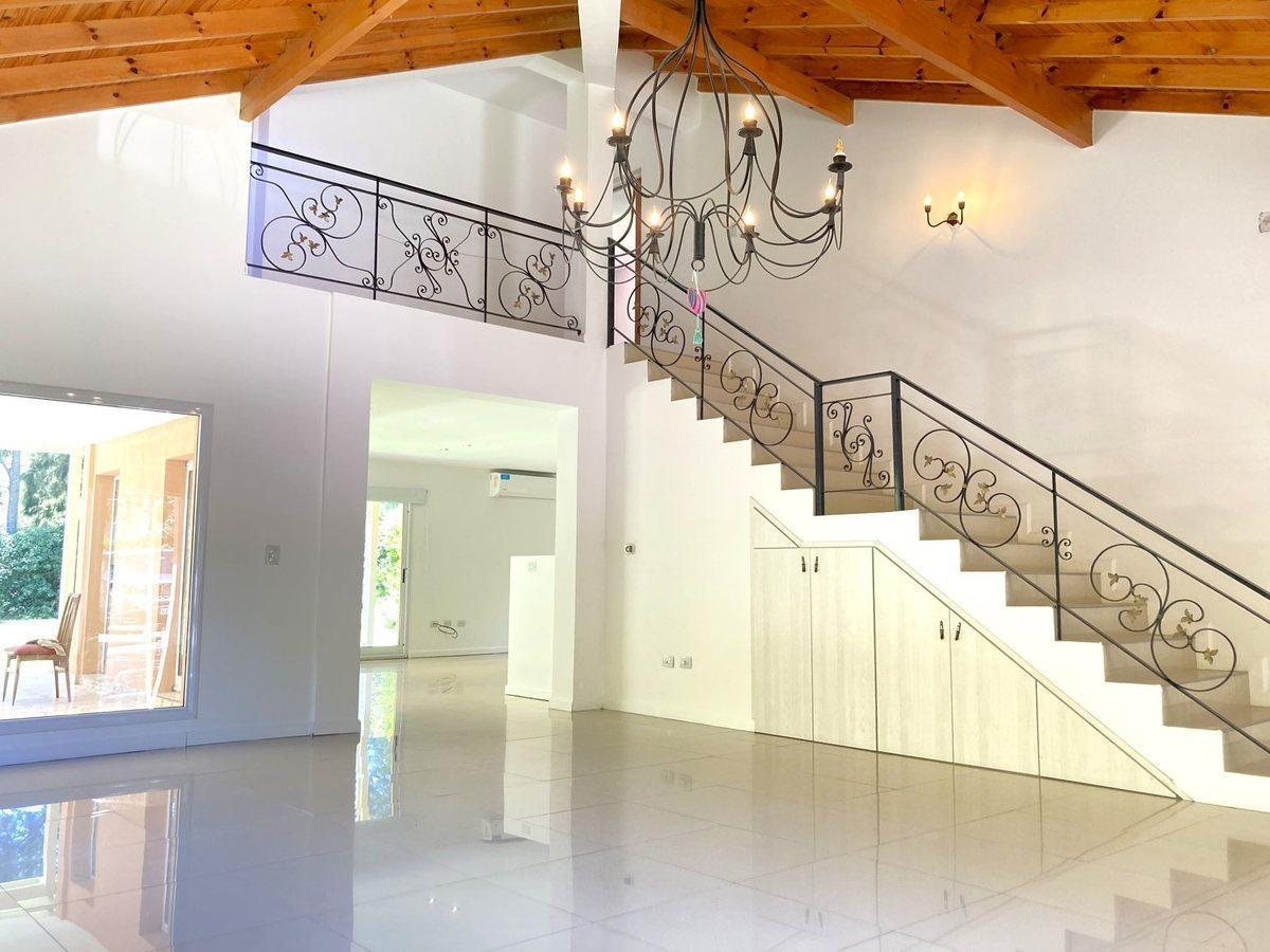 Venta Casa Las Acacias de Hudson 5 Amb con Pileta 2