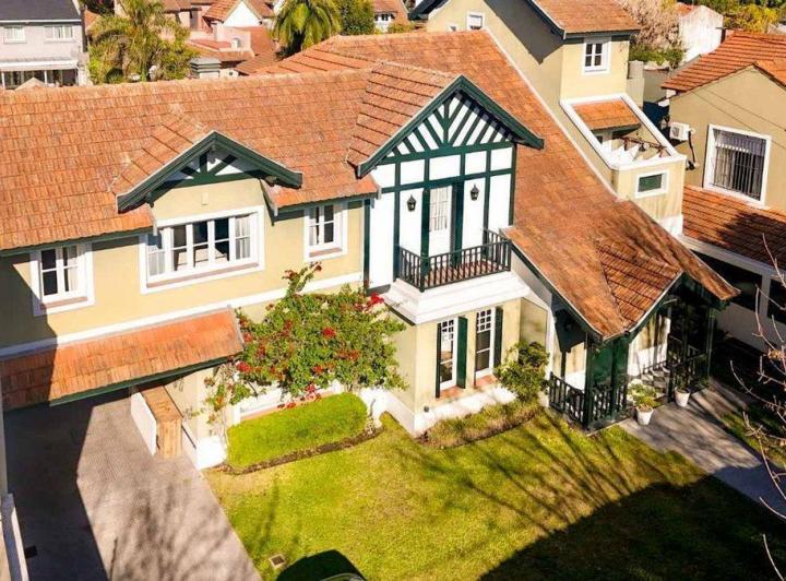 CASA VENTA 6 AMBIENTES BARRIO INGLÉS TEMPERLEY 4