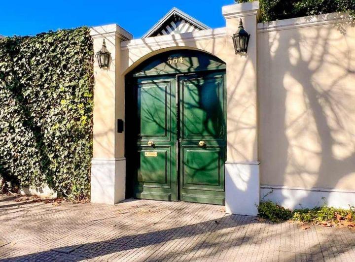 CASA VENTA 6 AMBIENTES BARRIO INGLÉS TEMPERLEY 1