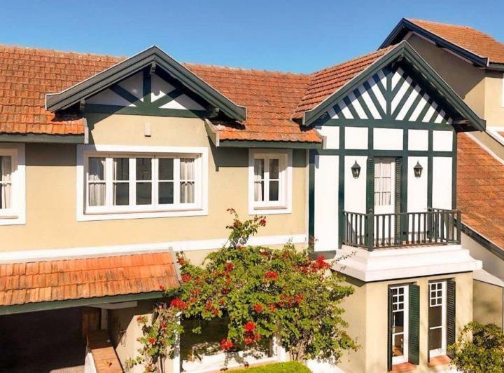 CASA VENTA 6 AMBIENTES BARRIO INGLÉS TEMPERLEY 2