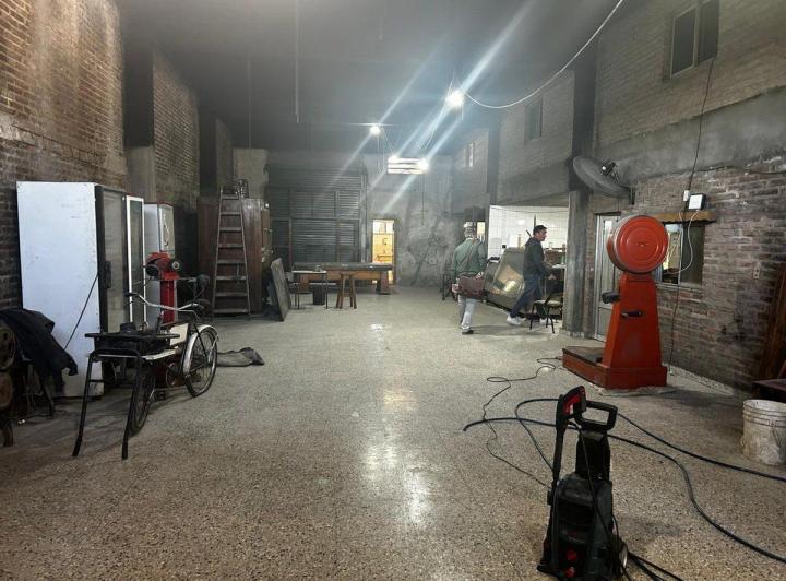 VENTA LOCAL COMERCIAL FLORENCIO VARELA 2