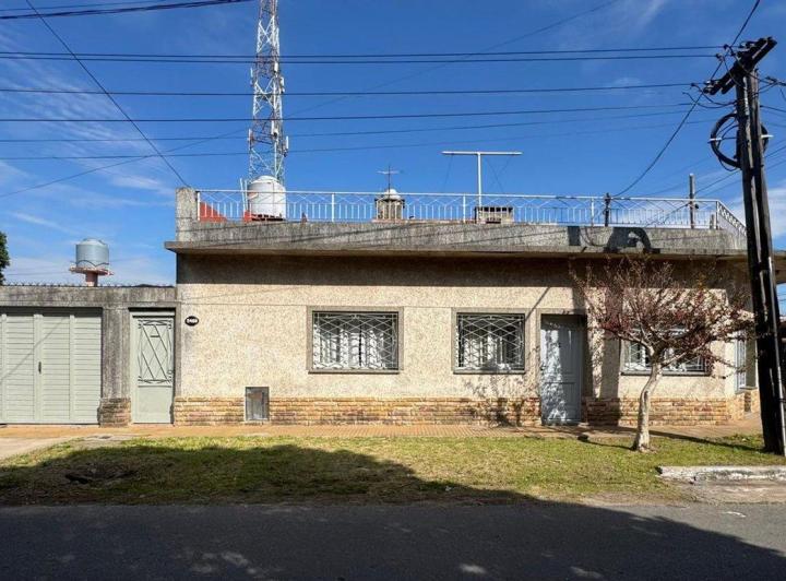 PH EN VENTA 3 AMBIENTES VILLA ESPAÑA BERAZATEGUI 2